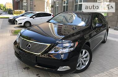 Седан Lexus LS 2008 в Киеве