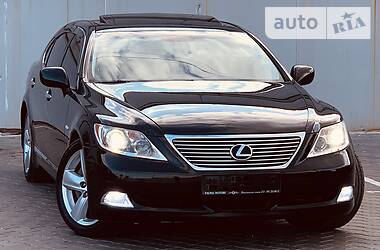 Седан Lexus LS 2008 в 