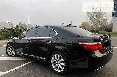 Седан Lexus LS 2008 в Киеве