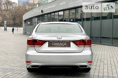 Седан Lexus LS 2014 в Киеве