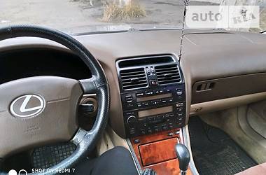 Седан Lexus LS 1996 в 