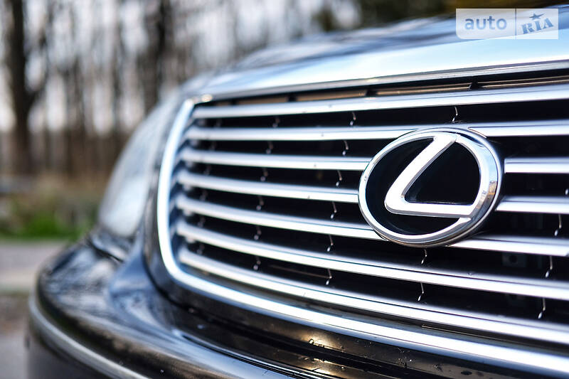 Седан Lexus LS 2004 в Одесі