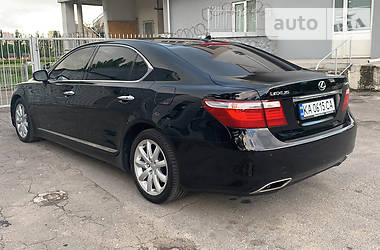 Седан Lexus LS 2006 в Киеве