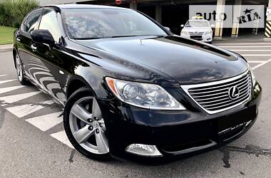 Седан Lexus LS 2008 в Киеве