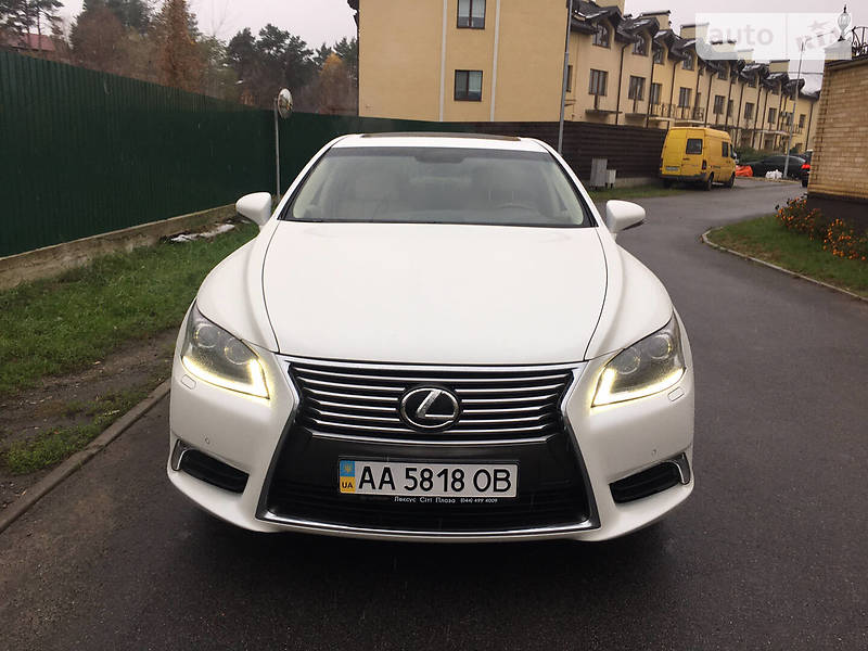 Седан Lexus LS 2013 в Києві