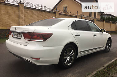 Седан Lexus LS 2013 в Києві