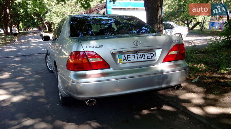 Седан Lexus LS 2002 в Желтых Водах