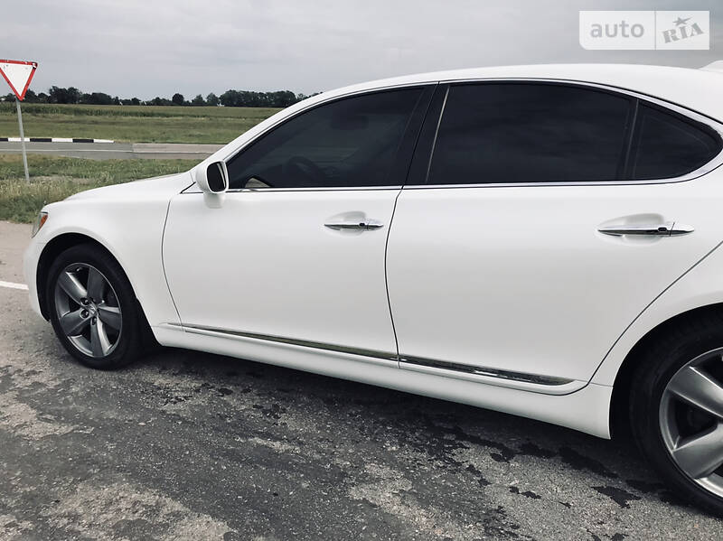 Седан Lexus LS 2008 в Сумах