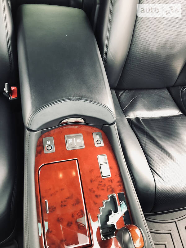 Седан Lexus LS 2008 в Сумах