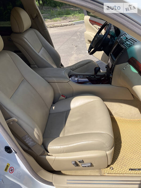 Седан Lexus LS 2009 в Кропивницькому