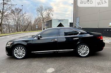 Седан Lexus LS 2014 в Киеве