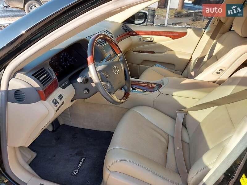Седан Lexus LS 2008 в Ивано-Франковске