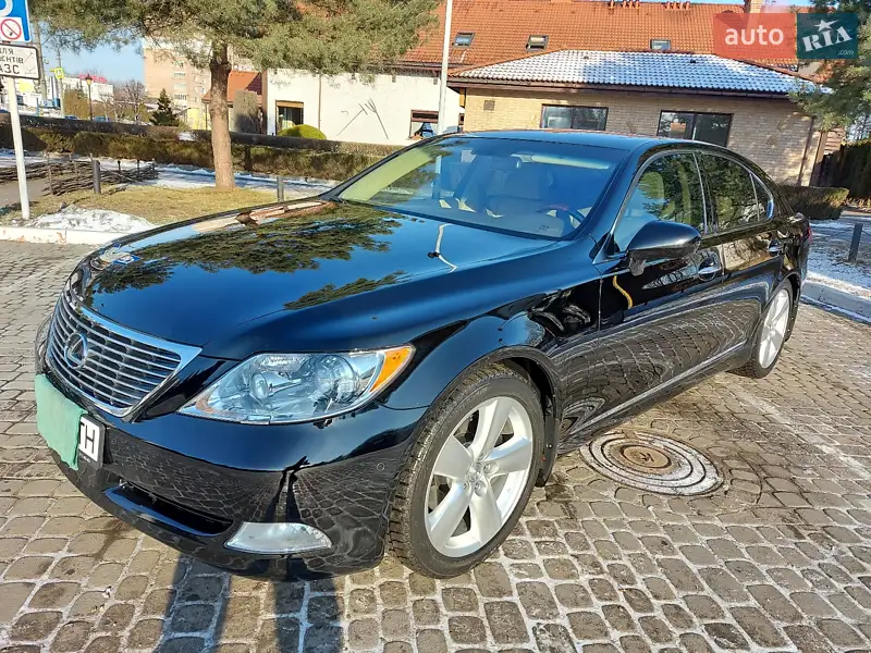 Lexus LS