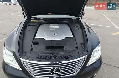 Седан Lexus LS 2008 в Киеве