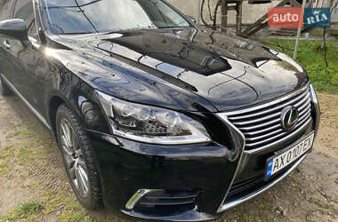 Седан Lexus LS 2014 в Иршаве