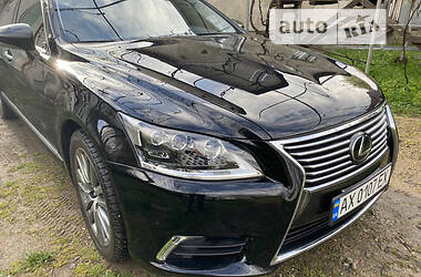 Седан Lexus LS 2014 в Иршаве