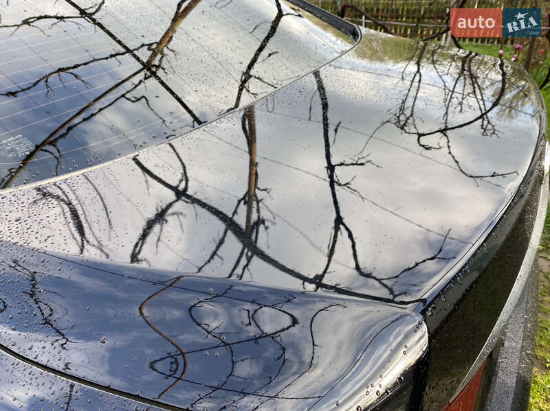 Седан Lexus LS 2014 в Иршаве