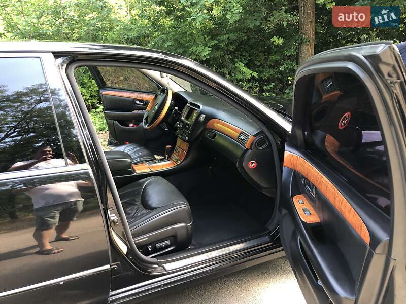 Седан Lexus LS 2003 в Одессе