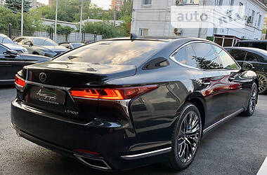 Седан Lexus LS 2018 в Киеве