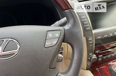 Седан Lexus LS 2007 в 