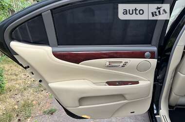 Седан Lexus LS 2007 в 