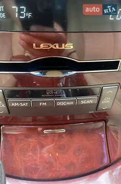 Седан Lexus LS 2007 в Косове