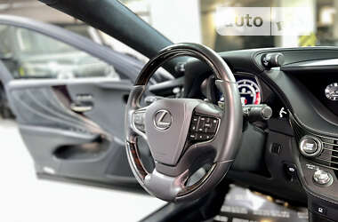 Седан Lexus LS 2019 в 