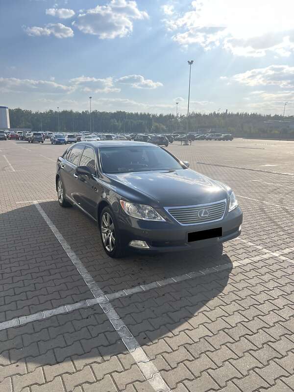 Седан Lexus LS 2007 в Киеве