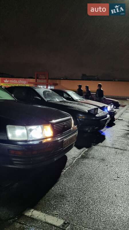 Седан Lexus LS 1994 в Киеве