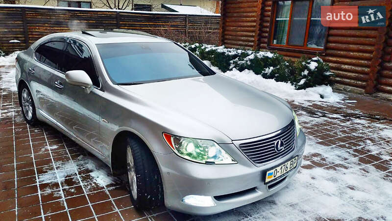 Седан Lexus LS 2008 в Києві