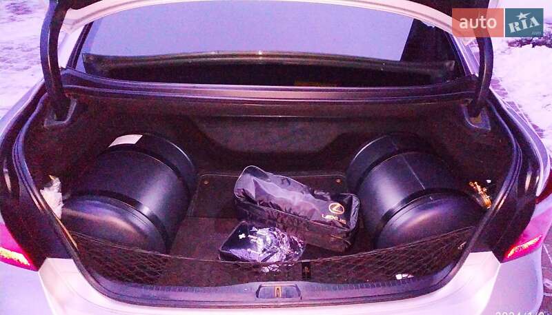 Седан Lexus LS 2008 в Києві