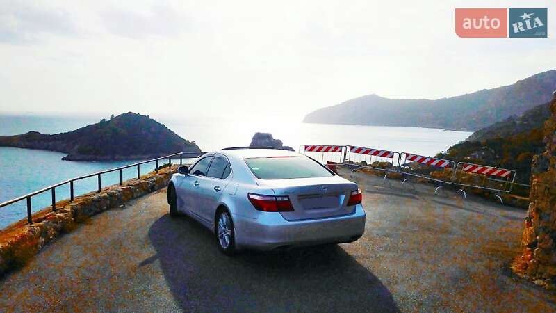 Седан Lexus LS 2008 в Києві