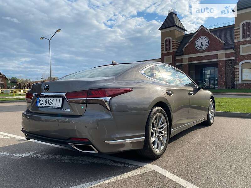Седан Lexus LS 2018 в Киеве