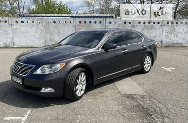 Седан Lexus LS 2008 в Киеве