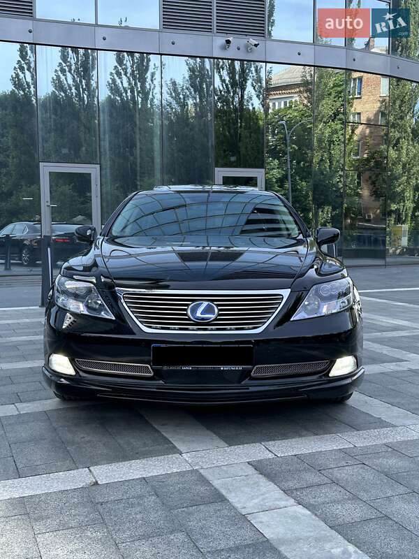 Седан Lexus LS 2008 в Киеве