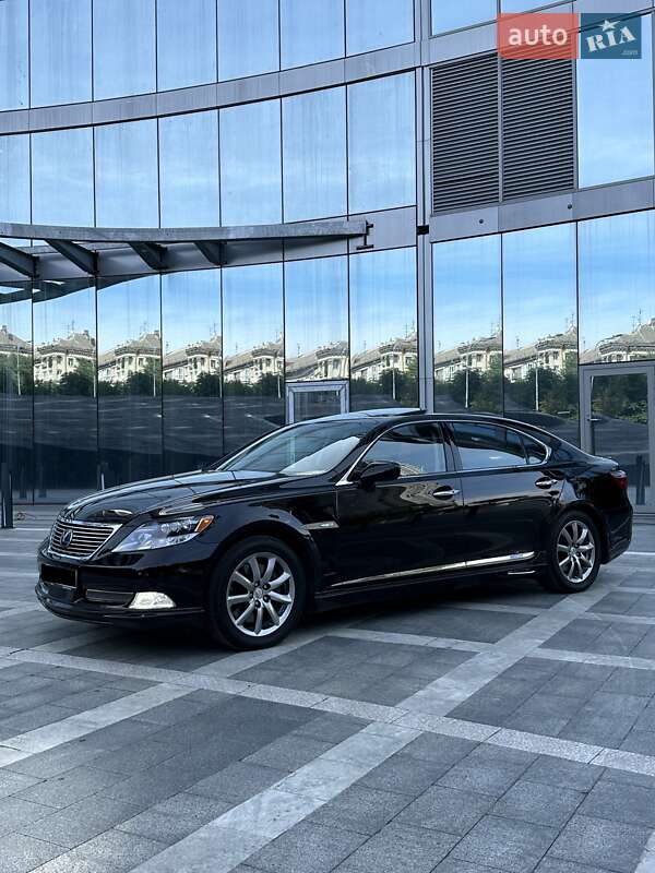 Седан Lexus LS 2008 в Киеве