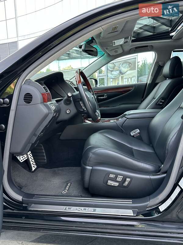 Седан Lexus LS 2008 в Киеве