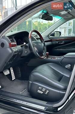 Седан Lexus LS 2008 в Киеве