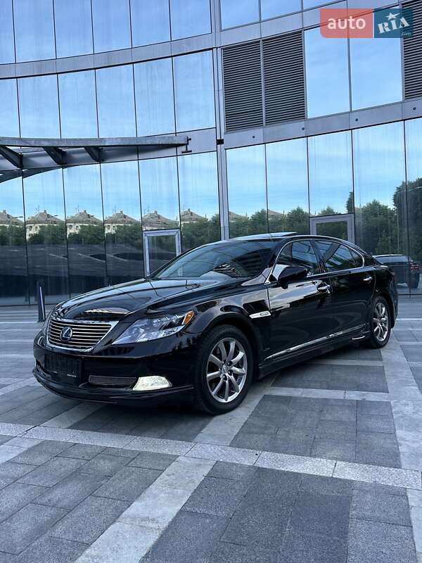 Седан Lexus LS 2008 в Киеве