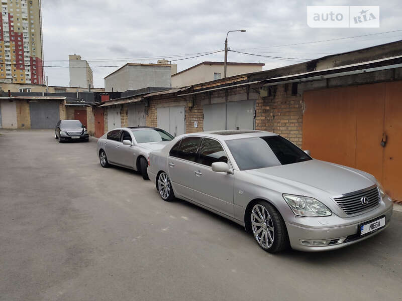 Седан Lexus LS 2003 в Киеве