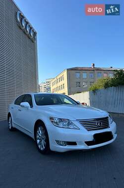 Седан Lexus LS 2011 в Киеве