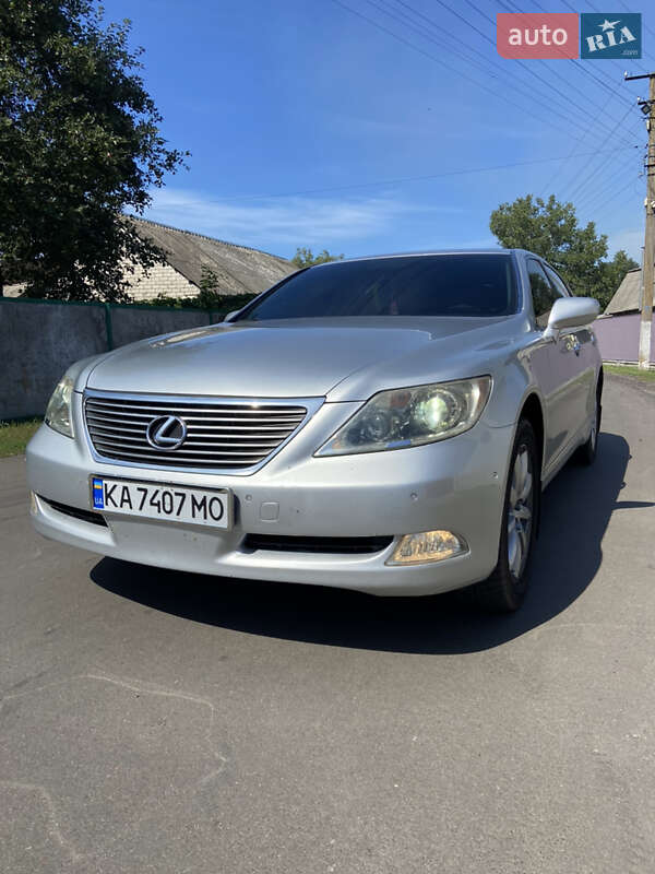 Седан Lexus LS 2007 в Киеве