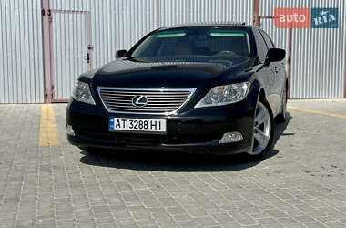 Седан Lexus LS 2008 в Коломые