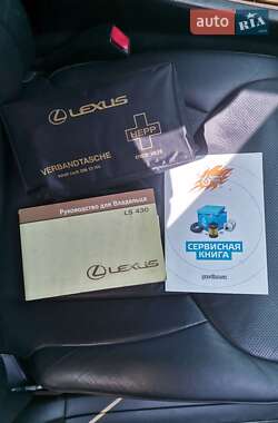 Седан Lexus LS 2003 в 