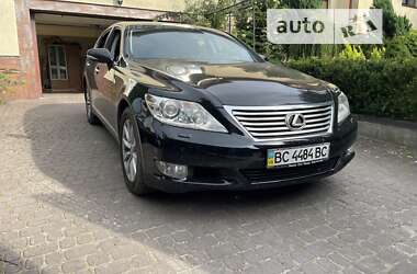 Седан Lexus LS 2010 в Львове