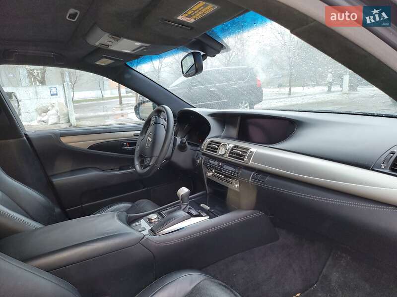 Седан Lexus LS 2014 в Киеве