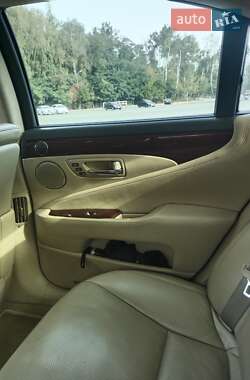 Седан Lexus LS 2008 в Чернигове