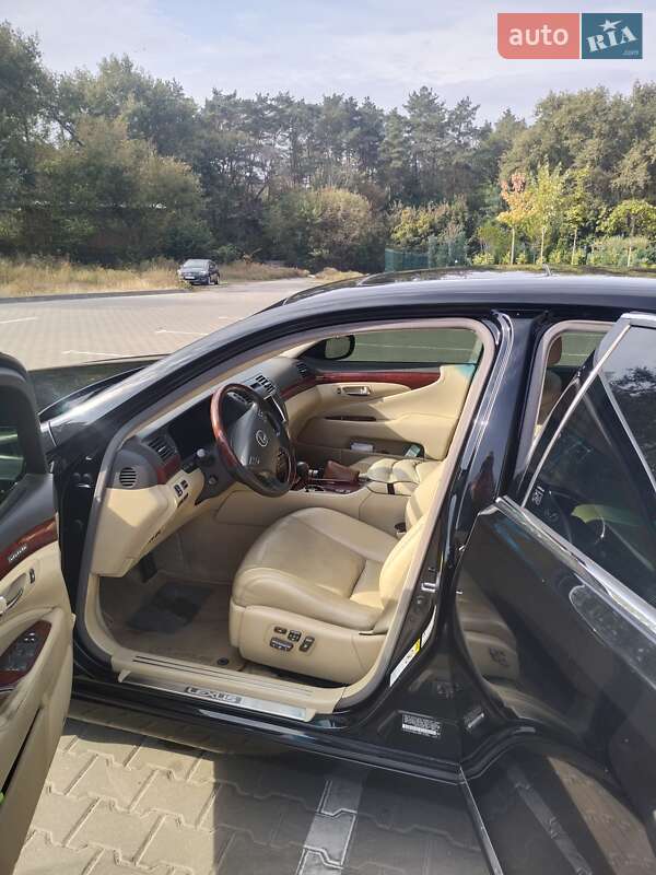 Седан Lexus LS 2008 в Чернигове