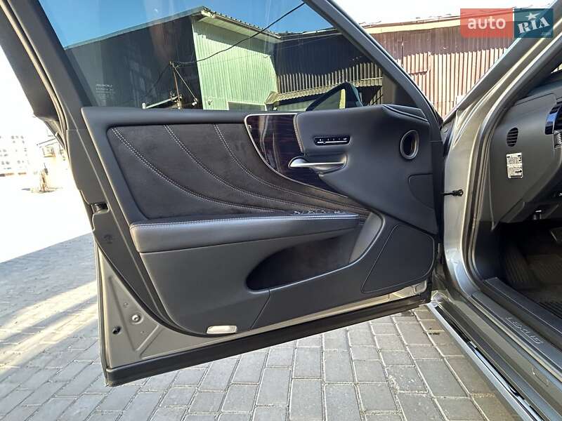 Седан Lexus LS 2018 в Одессе