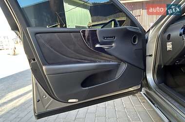 Седан Lexus LS 2018 в 